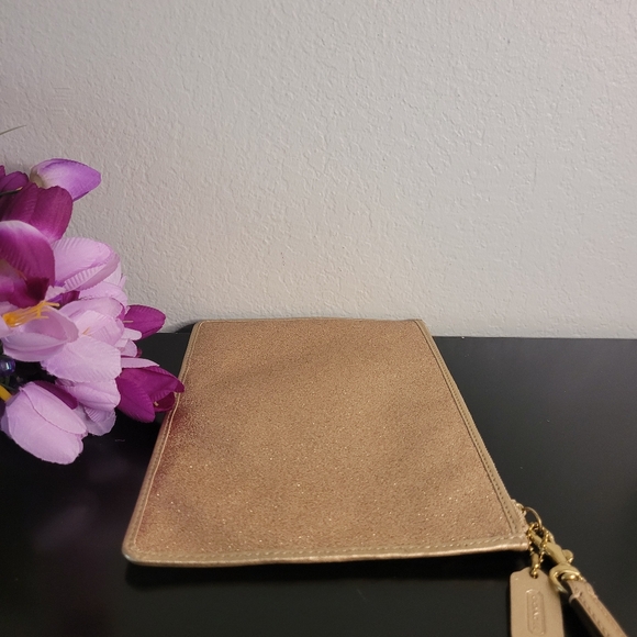Coach  Glitter Zippy Wristlet - Picture 4 of 8